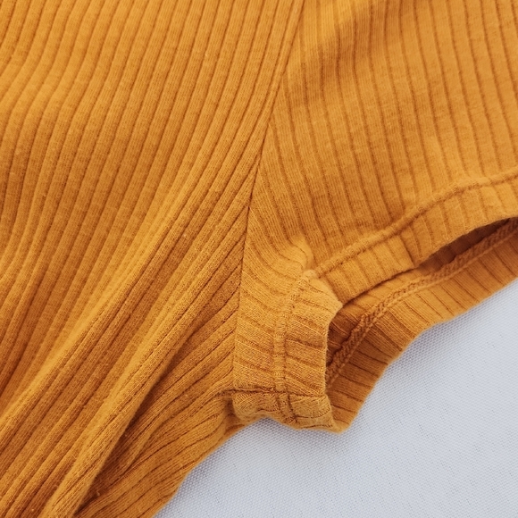 H&M Ribbed Amber Crop Top - Picture 4 of 5